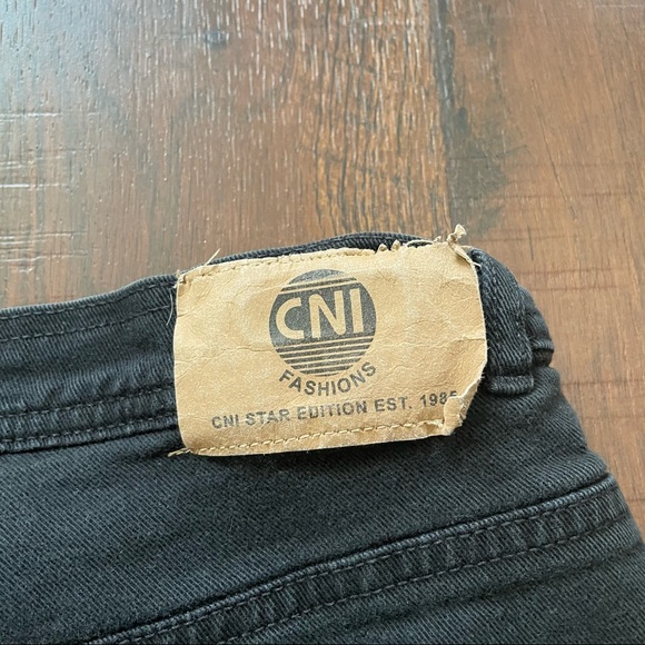 Black denim plus size short, size 20 by CNI - Picture 8 of 8